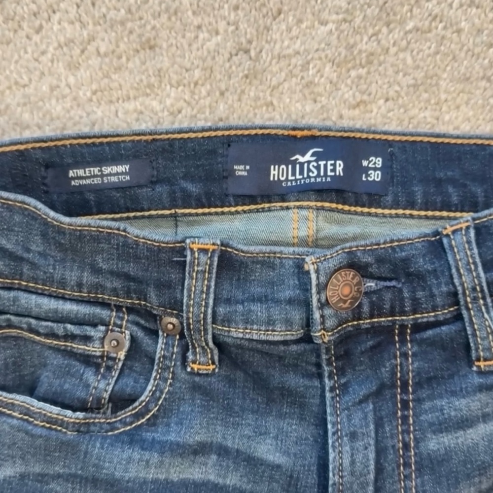 Like New Hollister Medium/Dark Wash Athletic Skinny Jeans with Advanced Stretch - Picture 6 of 6